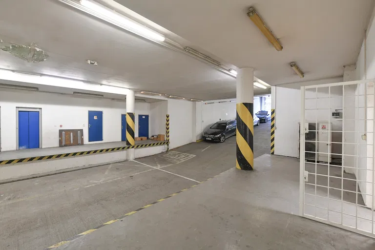Sokolovská, Vysočany - Praha 9 | Predaj, Obchodný priestor, 340 m²