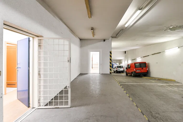 Sokolovská, Vysočany - Praha 9 | Predaj, Obchodný priestor, 340 m²