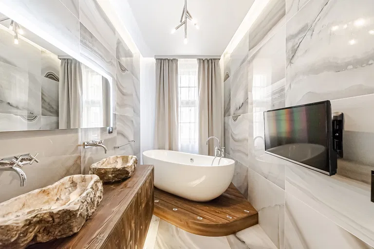 Dlouhá, Staré Město - Prague 1 | Sale, Apartment, One-bedroom (2+kk), 83 m²