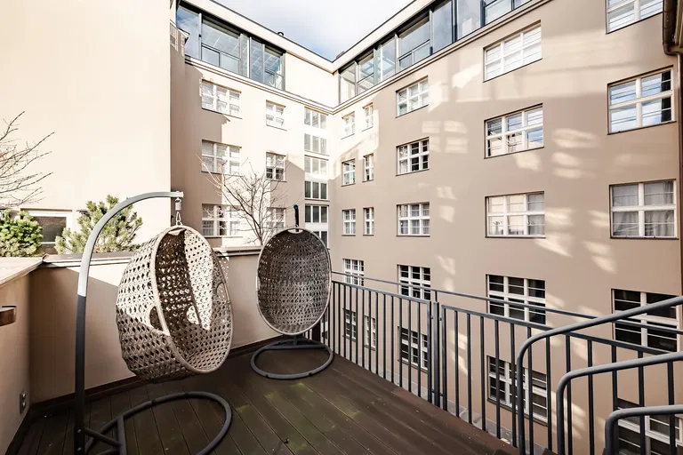 Dlouhá, Staré Město - Prague 1 | Sale, Apartment, One-bedroom (2+kk), 83 m²