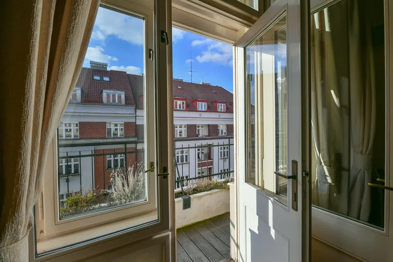 Eliášova, Bubeneč - Praha 6 | Prenájom, Byt, 3-izbový, 135 m²