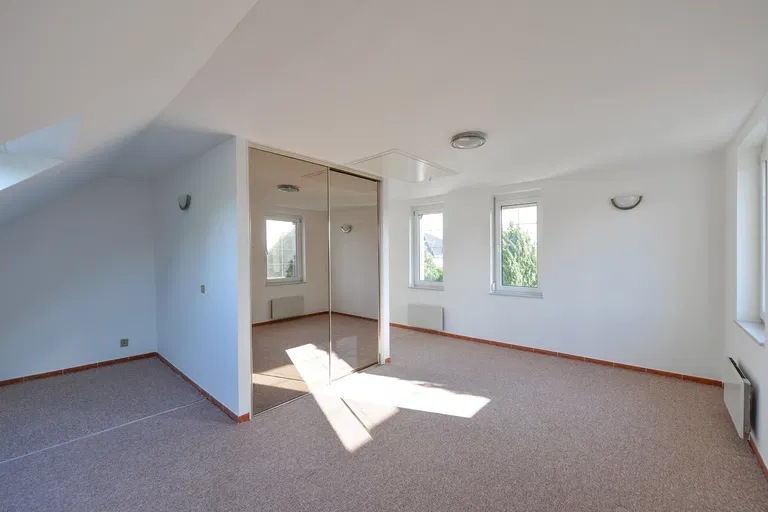 Za Dvorem, Horoměřice - Praha-západ | Prenájom, Rodinný dom, 5-izbový, 260 m²