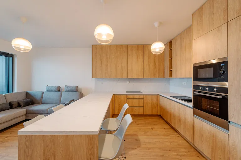 Bajkalská, Nové Mesto - Bratislava III | Prenájom, Byt, 2-izbový, 76 m²