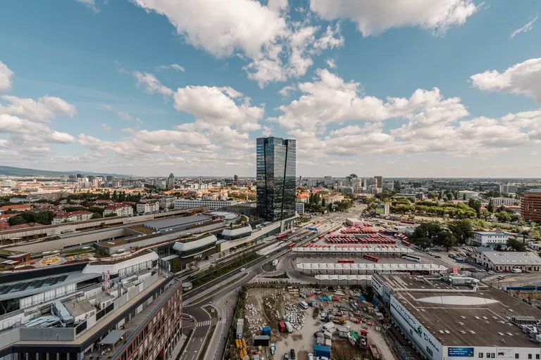 Továrenská, Staré Mesto - Bratislava I | Sale, Apartment, Three-bedroom (4+1), 127 m²
