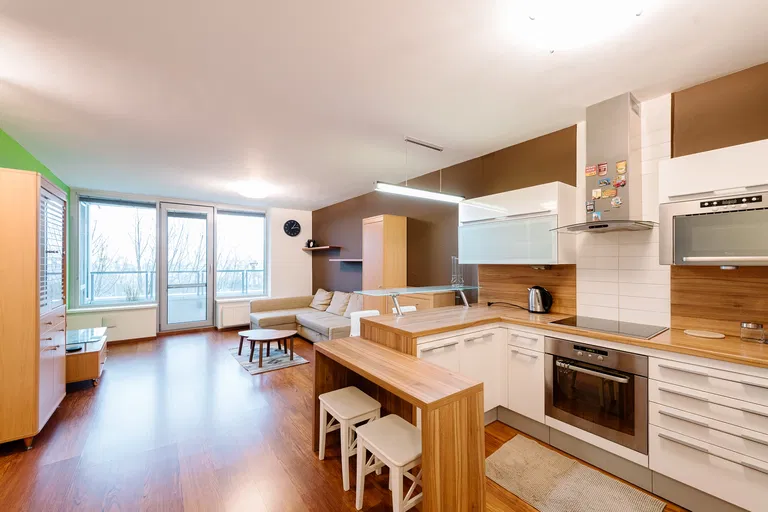 Bajkalská, Nové Mesto - Bratislava III | Prenájom, Byt, 2-izbový, 62 m²