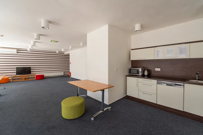 Bajkalská, Nové Mesto - Bratislava III | Prenájom, Byt, 2-izbový, 62 m²