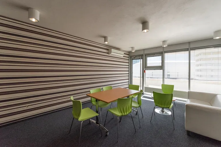 Bajkalská, Nové Mesto - Bratislava III | Prenájom, Byt, 2-izbový, 62 m²