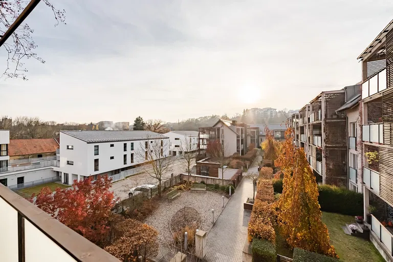 Mezilehlá, Hrdlořezy - Praha 9 | Predaj, Byt, 4-izbový, 155 m²