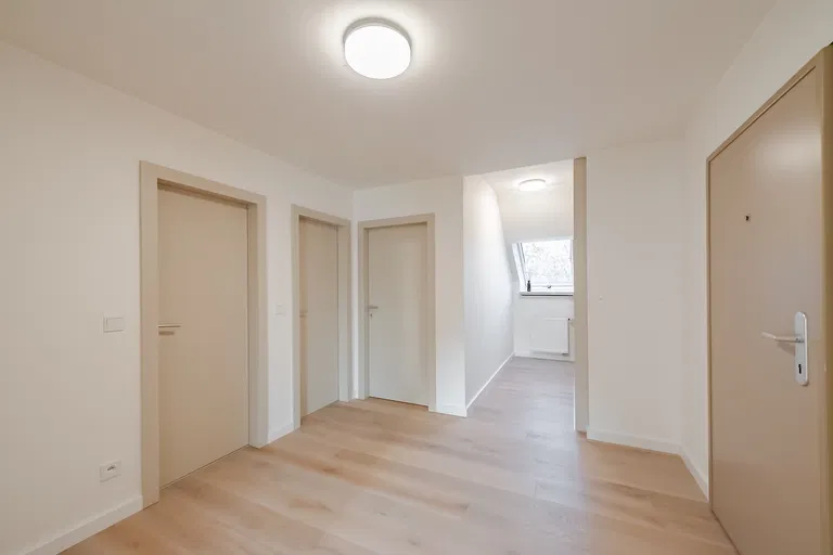Mezilehlá, Hrdlořezy - Praha 9 | Predaj, Byt, 4-izbový, 155 m²