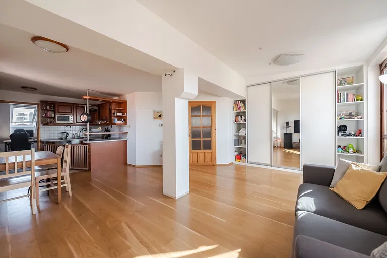 Jankovcova, Holešovice - Prague 7 | Sale, Apartment, One-bedroom (2+kk), 74 m²