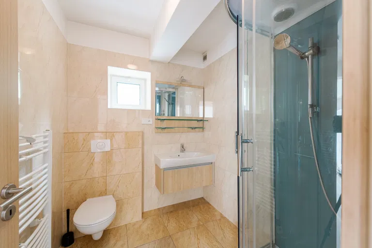 Krčméryho, Staré Mesto - Bratislava I | Prenájom, Rodinný dom, 6-izbový, 614 m²
