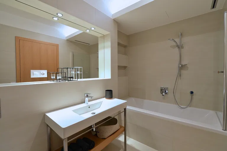 Za Karlínským přístavem, Karlín - Praha 8 | Prenájom, Byt, 3-izbový, 98 m²