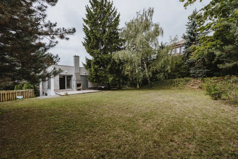 Krčméryho, Staré Mesto - Bratislava I | Prenájom, Rodinný dom, 6-izbový, 614 m²