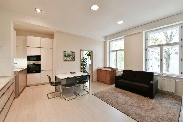 Černomořská, Vršovice - Prague 10 | Sale, Apartment, Two-bedroom (3+kk), 75 m²