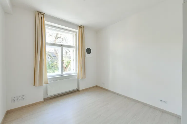 Černomořská, Vršovice - Prague 10 | Sale, Apartment, Two-bedroom (3+kk), 75 m²