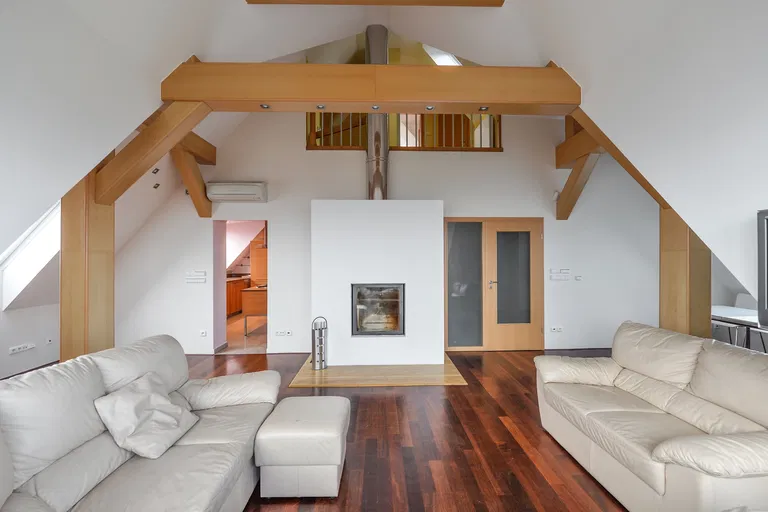 Farní, Střešovice - Praha 6 | Prenájom, Byt, 5-izbový, 178 m²