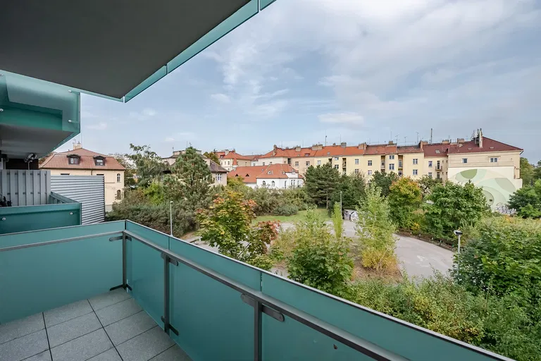 Mrštíkova, Strašnice - Prague 10 | Sale, Apartment, Three-bedroom (4+kk), 99 m²