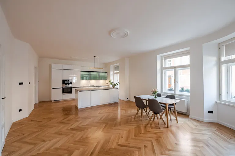 Kolínská, Vinohrady - Prague 2 | Sale, Apartment, Two-bedroom (3+kk), 112 m²