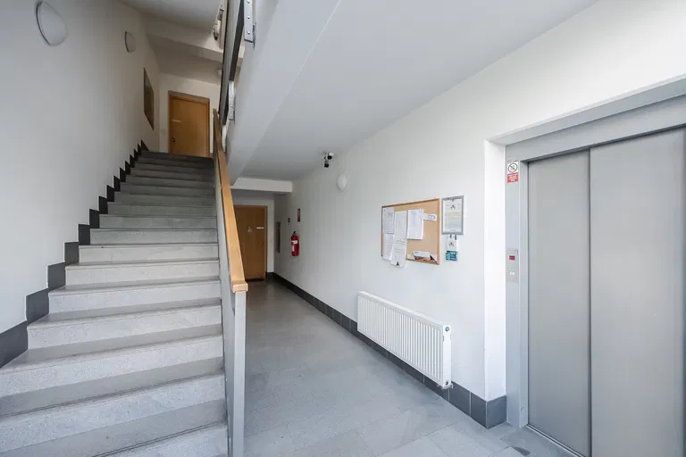 Skotská, Vokovice - Prague 6 | Sale, Apartment, Three-bedroom (4+kk), 142 m²