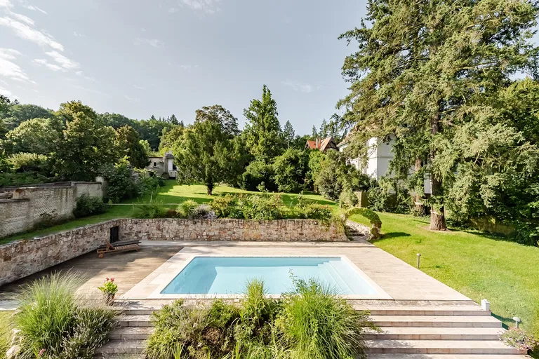 Pod Penzionátem, Dobřichovice - Praha-západ | Sale, House, Six-bedroom (7+kk), 557 m²
