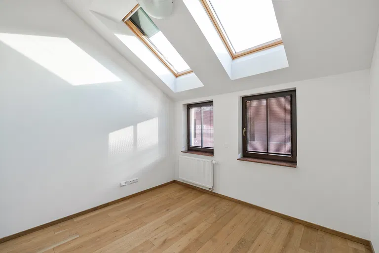 Za Strahovem, Břevnov - Praha 6 | Prenájom, Byt, 3-izbový, 189 m²