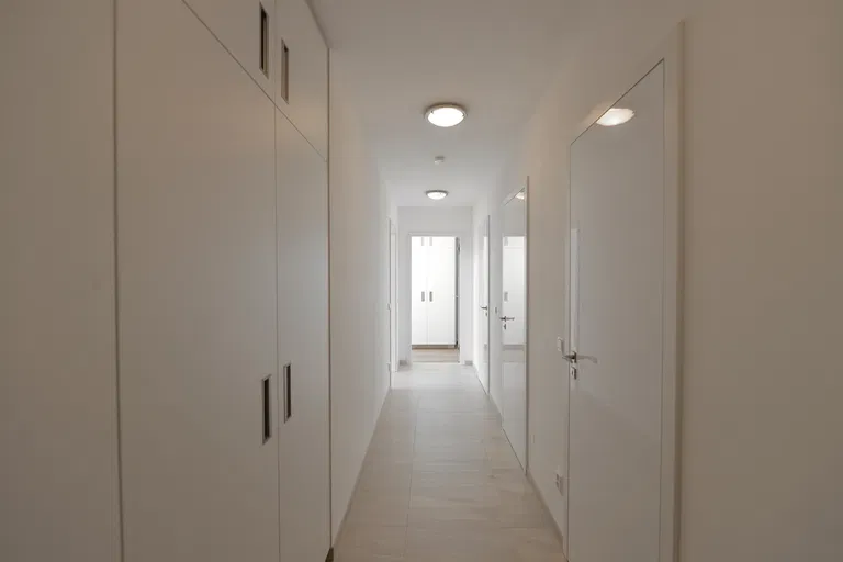 Za Strahovem, Břevnov - Praha 6 | Prenájom, Byt, 3-izbový, 189 m²