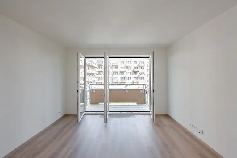 Mantovská, Horní Měcholupy - Prague 10 | Sale, Apartment, Studio (1+kk), 35 m²