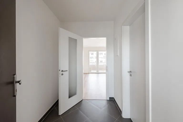 Mantovská, Horní Měcholupy - Prague 10 | Sale, Apartment, Studio (1+kk), 35 m²