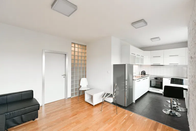 Kubánské náměstí, Vršovice - Praha 10 | Predaj, Byt, 2-izbový, 56 m²