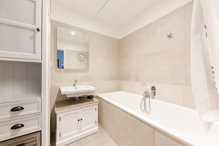 Pražského, Hlubočepy - Prague 5 | Sale, Apartment, One-bedroom (2+kk), 66 m²