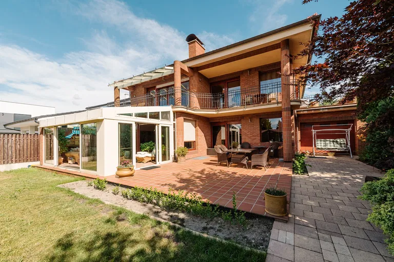 Ríbezľová, Vrakuňa - Bratislava II | Predaj, Rodinný dom, 8-izbový, 616 m²