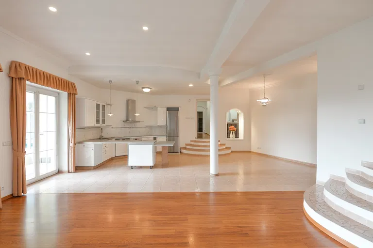 Jasná I, Braník - Praha 4 | Prenájom, Byt, 5-izbový, 260 m²