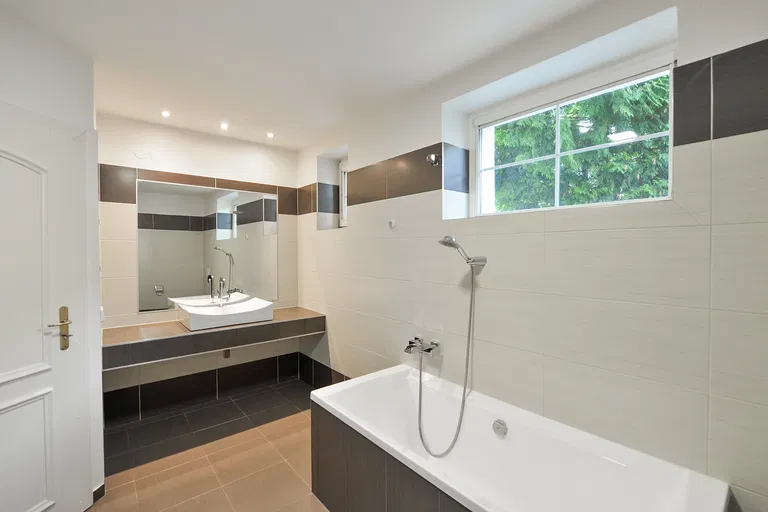 Jasná I, Braník - Praha 4 | Prenájom, Byt, 5-izbový, 260 m²