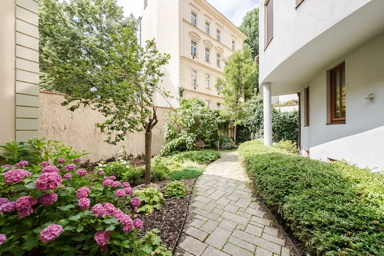 Všehrdova, Malá Strana - Praha 1 | Predaj, Byt, 3-izbový, 80 m²