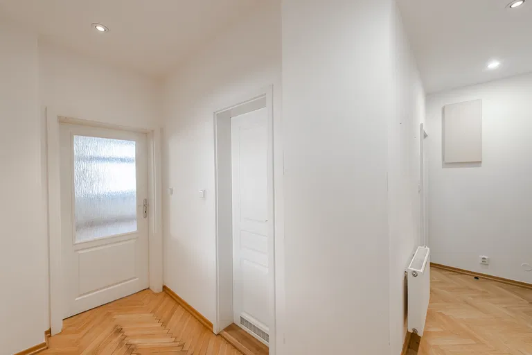 Jana Masaryka, Vinohrady - Prague 2 | Sale, Apartment, One-bedroom (2+kk), 76 m²