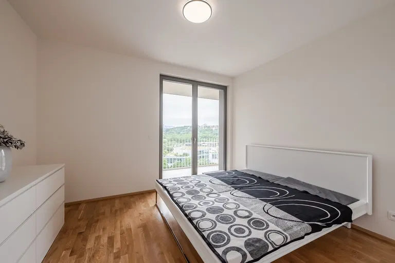 Mezi Vodami, Modřany - Praha 4 | Predaj, Byt, 2-izbový, 81 m²