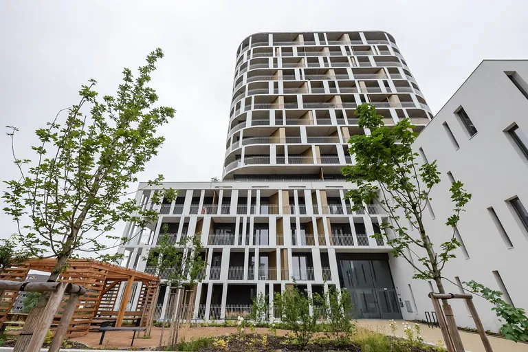 Mezi Vodami, Modřany - Praha 4 | Predaj, Byt, 2-izbový, 81 m²