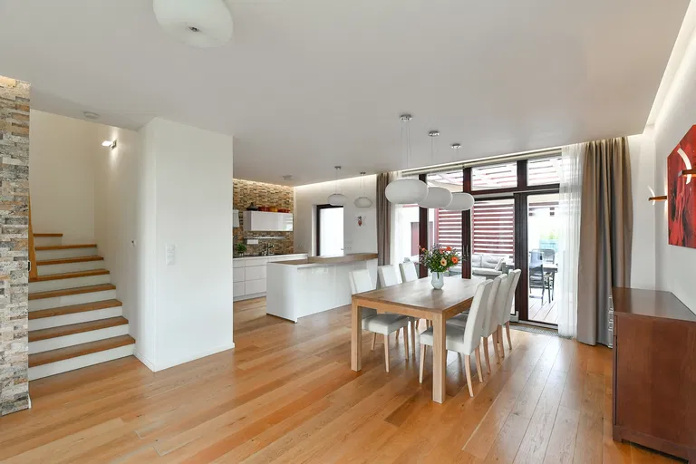 Jenská, Benice - Praha 10 | Predaj, Rodinný dom, 5-izbový, 252 m²