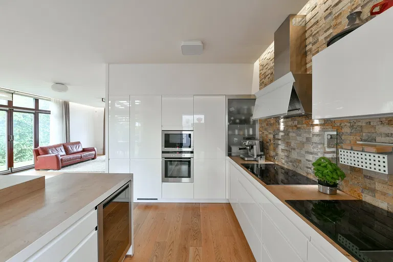Jenská, Benice - Praha 10 | Predaj, Rodinný dom, 5-izbový, 252 m²