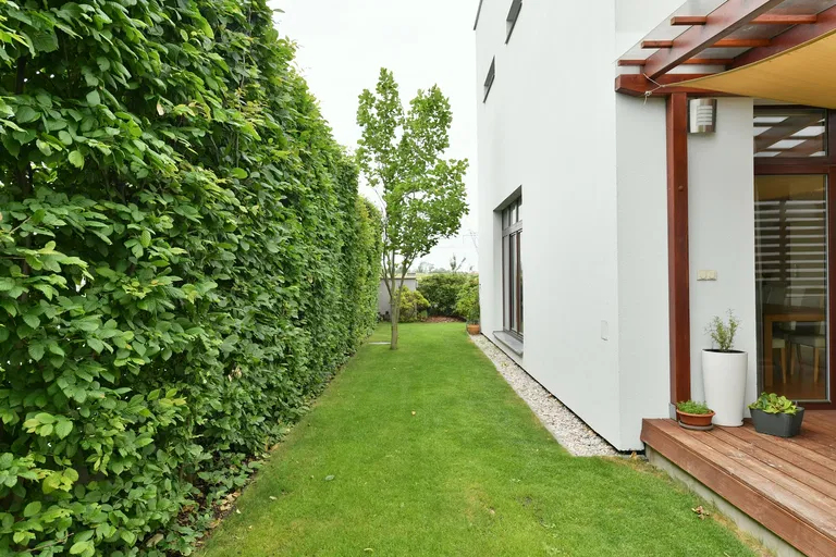 Jenská, Benice - Praha 10 | Predaj, Rodinný dom, 5-izbový, 252 m²