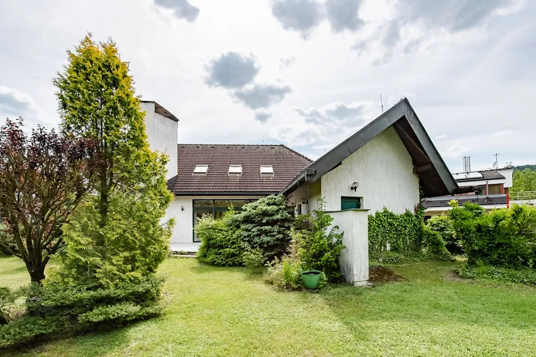 Nad Školkou, Vrané nad Vltavou - Praha-západ | Predaj, Rodinný dom, 4-izbový, 354 m²