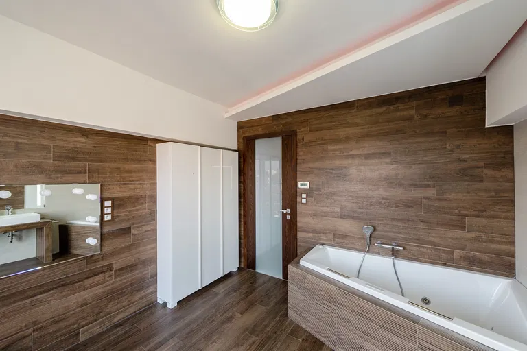 Budovateľská, Ružinov - Bratislava II | Prenájom, Byt, 3-izbový, 132 m²