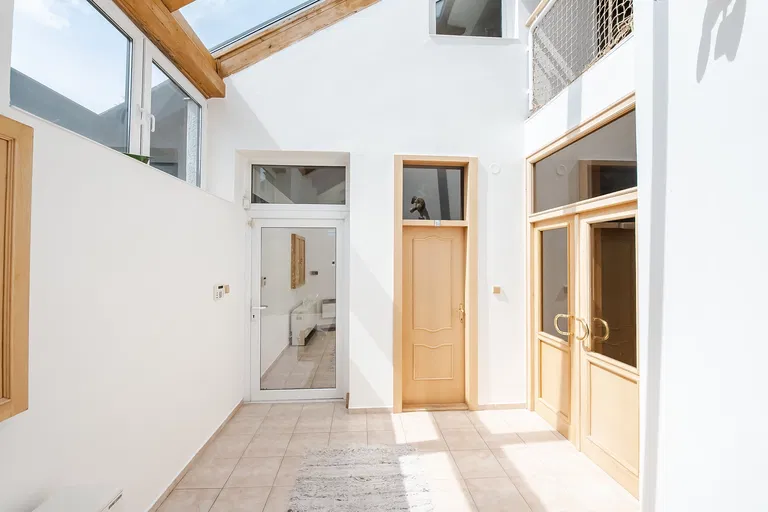 Nad Školkou, Vrané nad Vltavou - Praha-západ | Predaj, Rodinný dom, 4-izbový, 354 m²