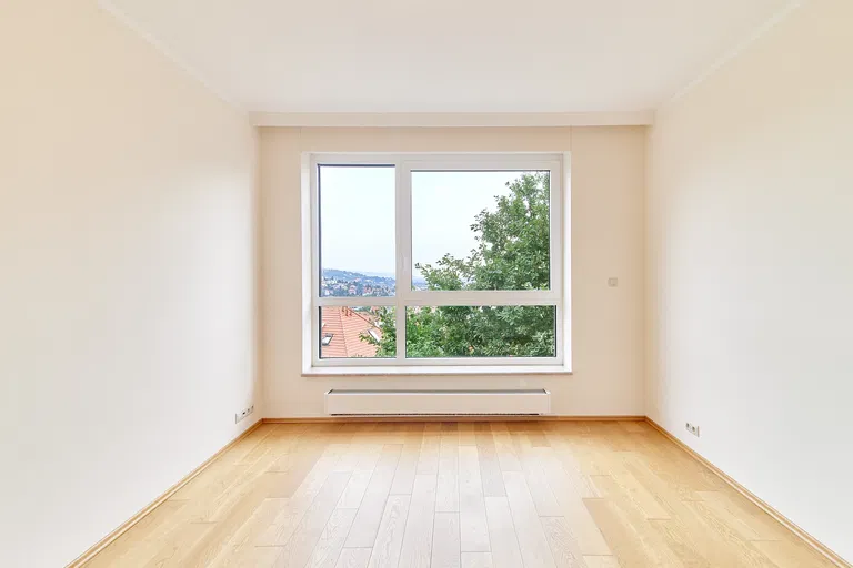 Mudroňova, Staré Mesto - Bratislava I | Prenájom, Byt, 3-izbový, 198 m²