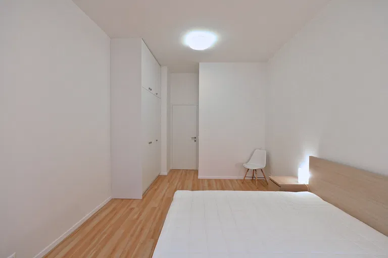 Ovenecká, Bubeneč - Praha 7 | Prenájom, Byt, 2-izbový, 65 m²