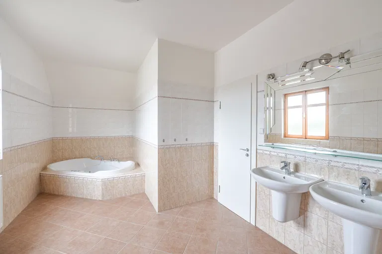 Pelikánova, Liboc - Praha 6 | Prenájom, Byt, 5-izbový, 220 m²