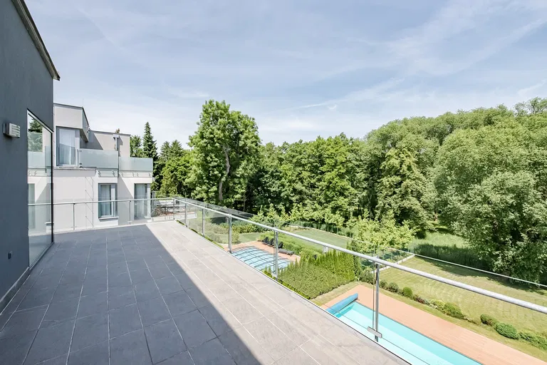 V Šáreckém údolí, Dejvice - Praha 6 | Predaj, Rodinný dom, 9-izbový, 420 m²