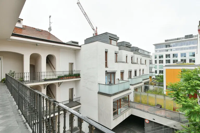 Kollárova, Karlín - Prague 8 | Sale, Apartment, Two-bedroom (3+kk), 65 m²