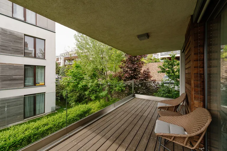 Strážna, Nové Mesto - Bratislava III | Prenájom, Byt, 2-izbový, 85 m²
