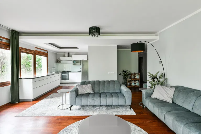 Pod Kaštany, Bubeneč - Prague 6 | Sale, Apartment, Three-bedroom (4+kk), 135 m²